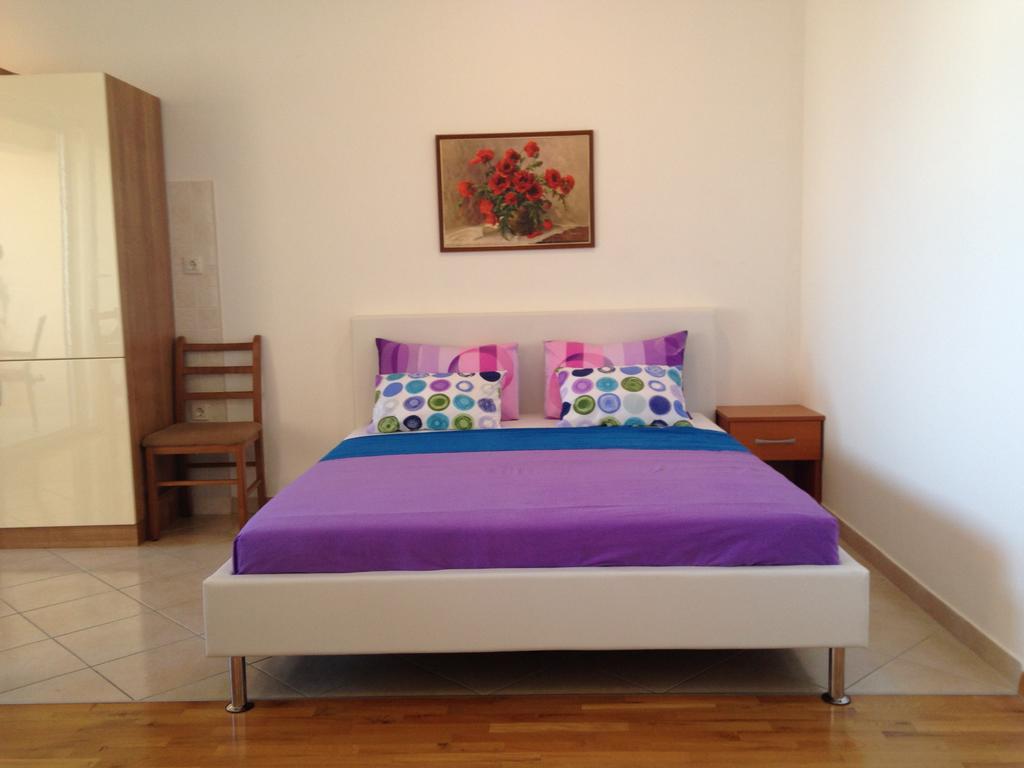 Gala Apartments أوميس المظهر الخارجي الصورة