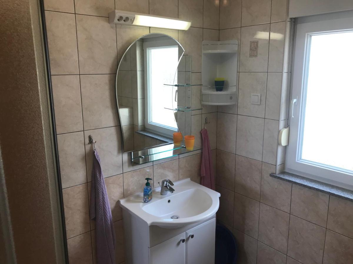 Gala Apartments أوميس المظهر الخارجي الصورة
