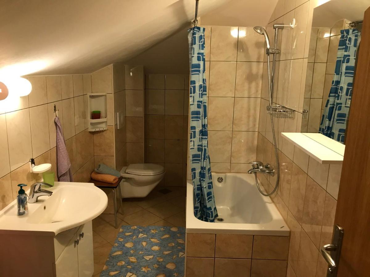 Gala Apartments أوميس المظهر الخارجي الصورة