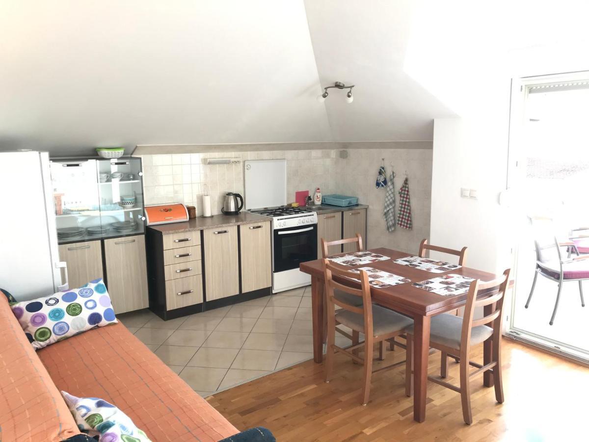 Gala Apartments أوميس المظهر الخارجي الصورة