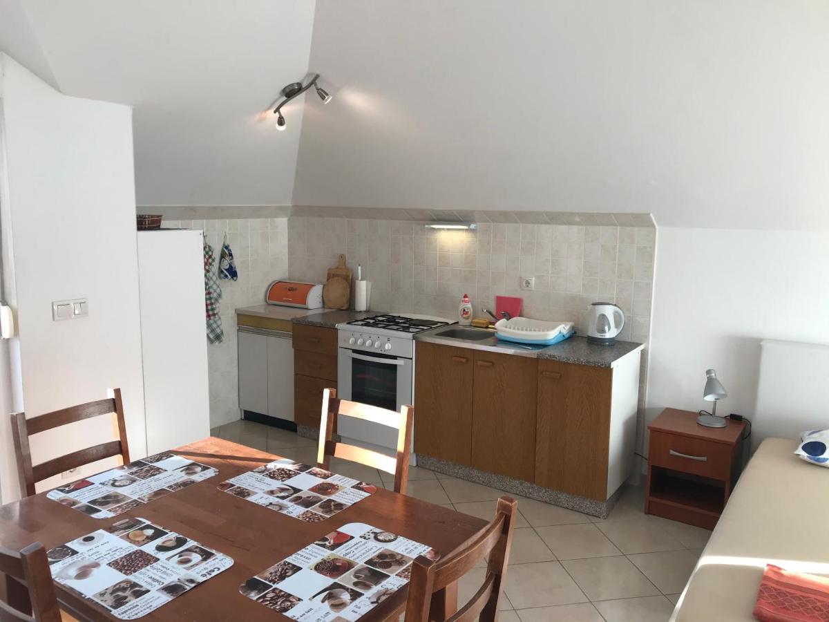 Gala Apartments أوميس المظهر الخارجي الصورة