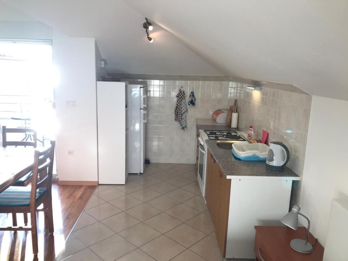 Gala Apartments أوميس المظهر الخارجي الصورة